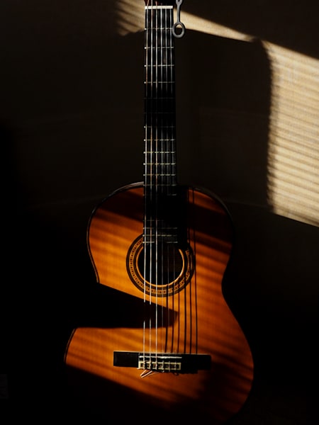 Mysterious Guitar