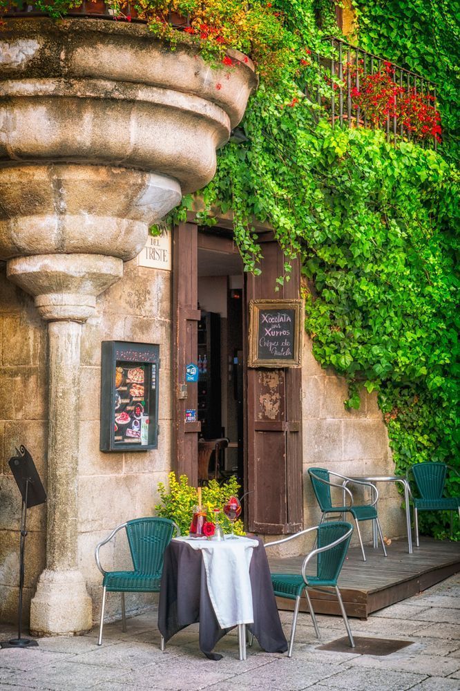 Sangria - Captivating Outdoor Café Photography