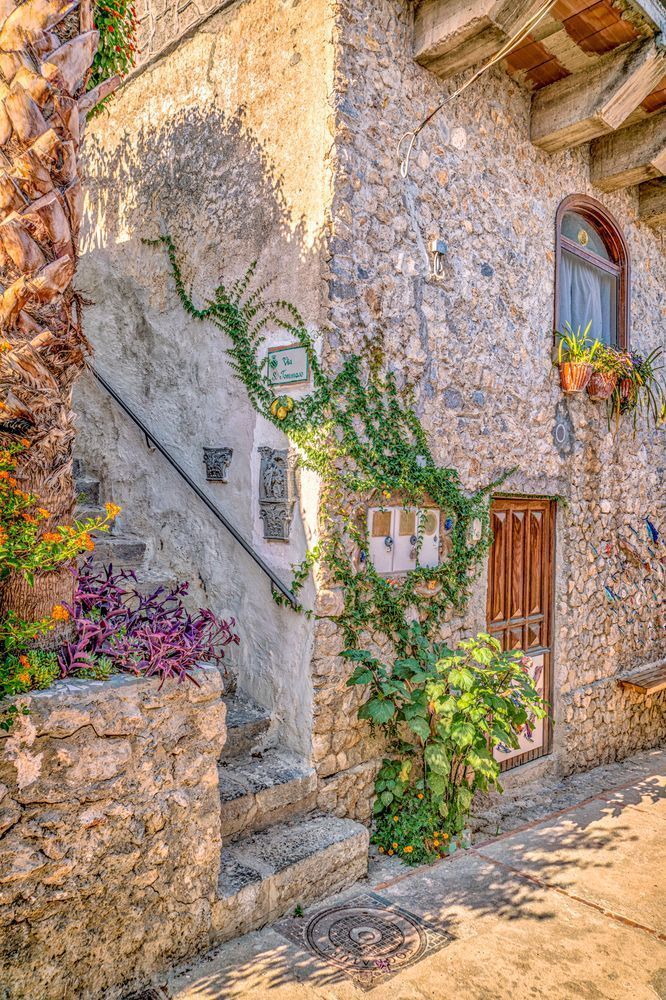 Via San Tommaso - Serene Stairway Photography from Amalfi Coast