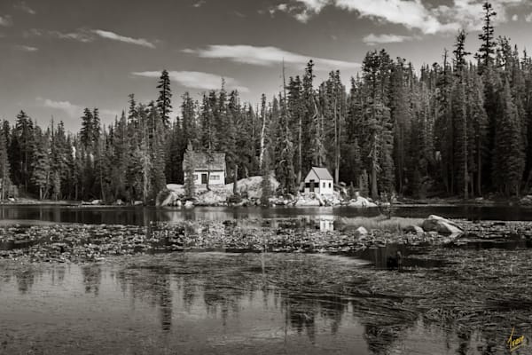 Cabin on Mosquito Lake in the Sierra Nevada Mountains