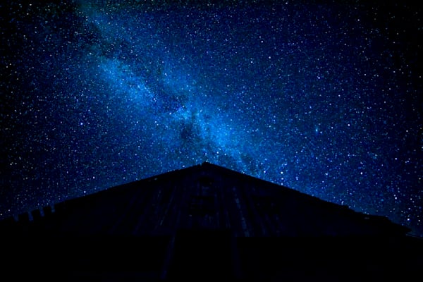 Barn to the stars – astrophotography landscape