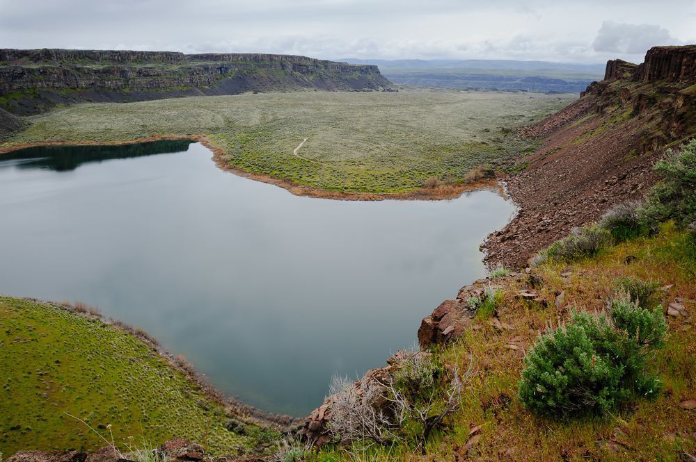 Dusty Lake, Potholes Coulee, Washington, 2017