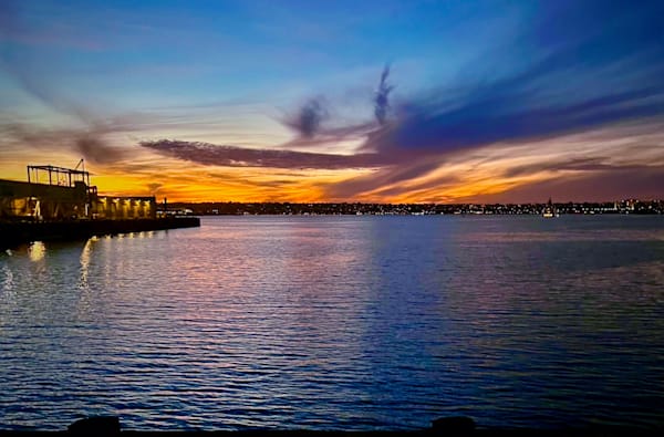 TWILIGHT ON THE BAY