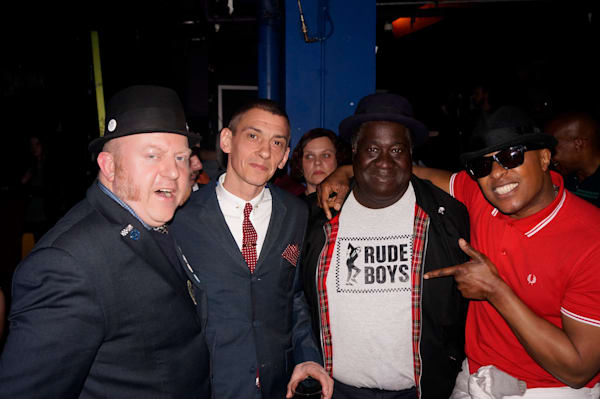 Skins Are United Art | Skamagnet