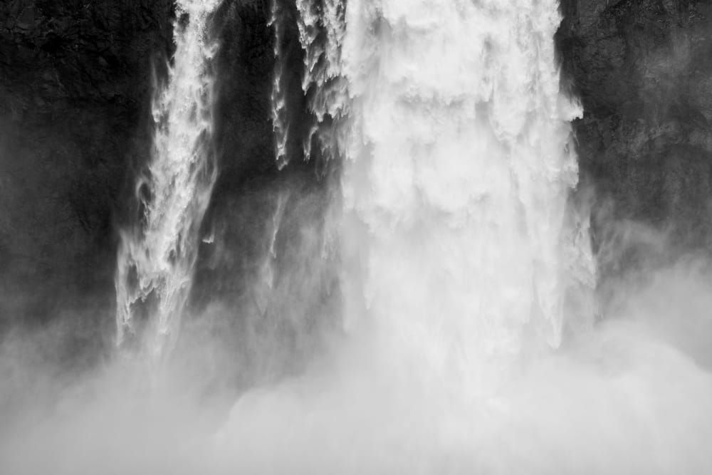 Snoqualmie Falls up in the foothills of the Cascade Mountains. It can be a trickle or a torrent this was somewhere in between. It is a beautiful Falls.
