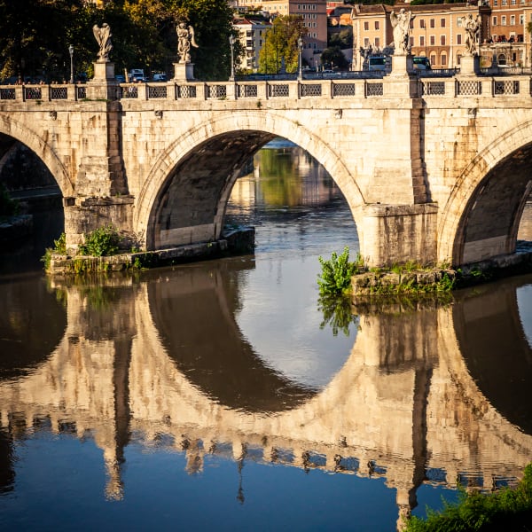 I remembered these circles formed by the reflections in these bridges in Rome on the Tiber river and had to make a picture on this latest visit.