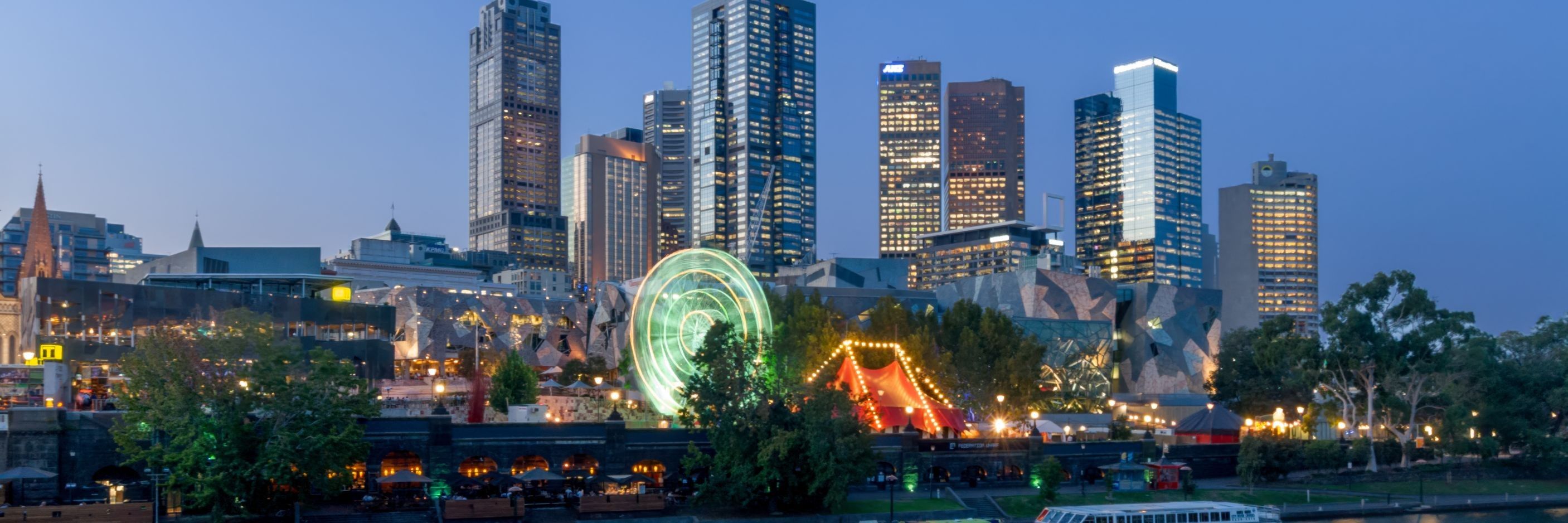 
        <div class='title'>
          3
        </div>
       