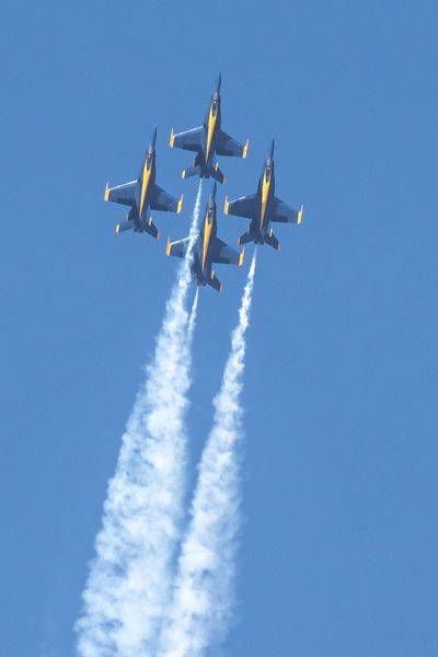Blue Angels Diamond Vertical Climb | Luke Days Print