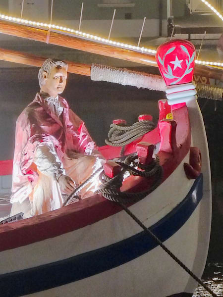 Prua Rossa E Figura Photography Art | PASO