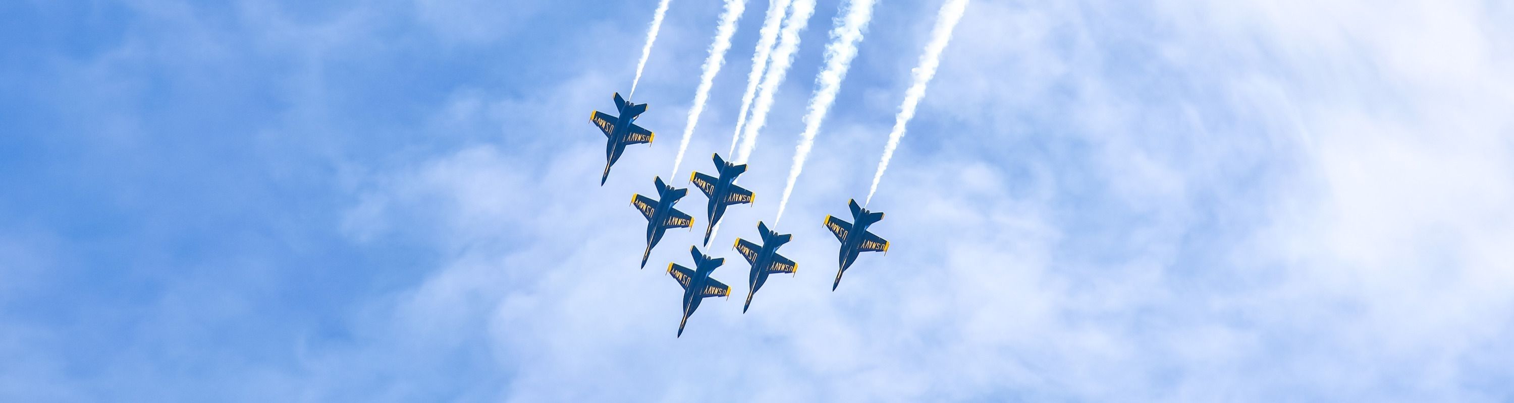 
        <div class='title'>
          Six Jets
        </div>
       