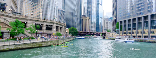 Chicago Riverwalk — Kayaks, Cruises & the DuSable Bridgehouse