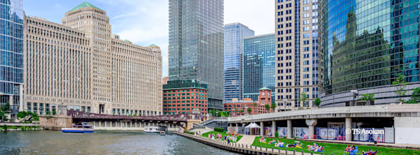 Chicago River Panorama — Merchandise Mart, Reid Murdoch & 300 N LaSalle