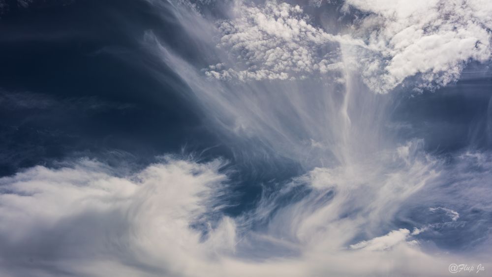 Moving Waves Clouds Photography Art | Flup Ja