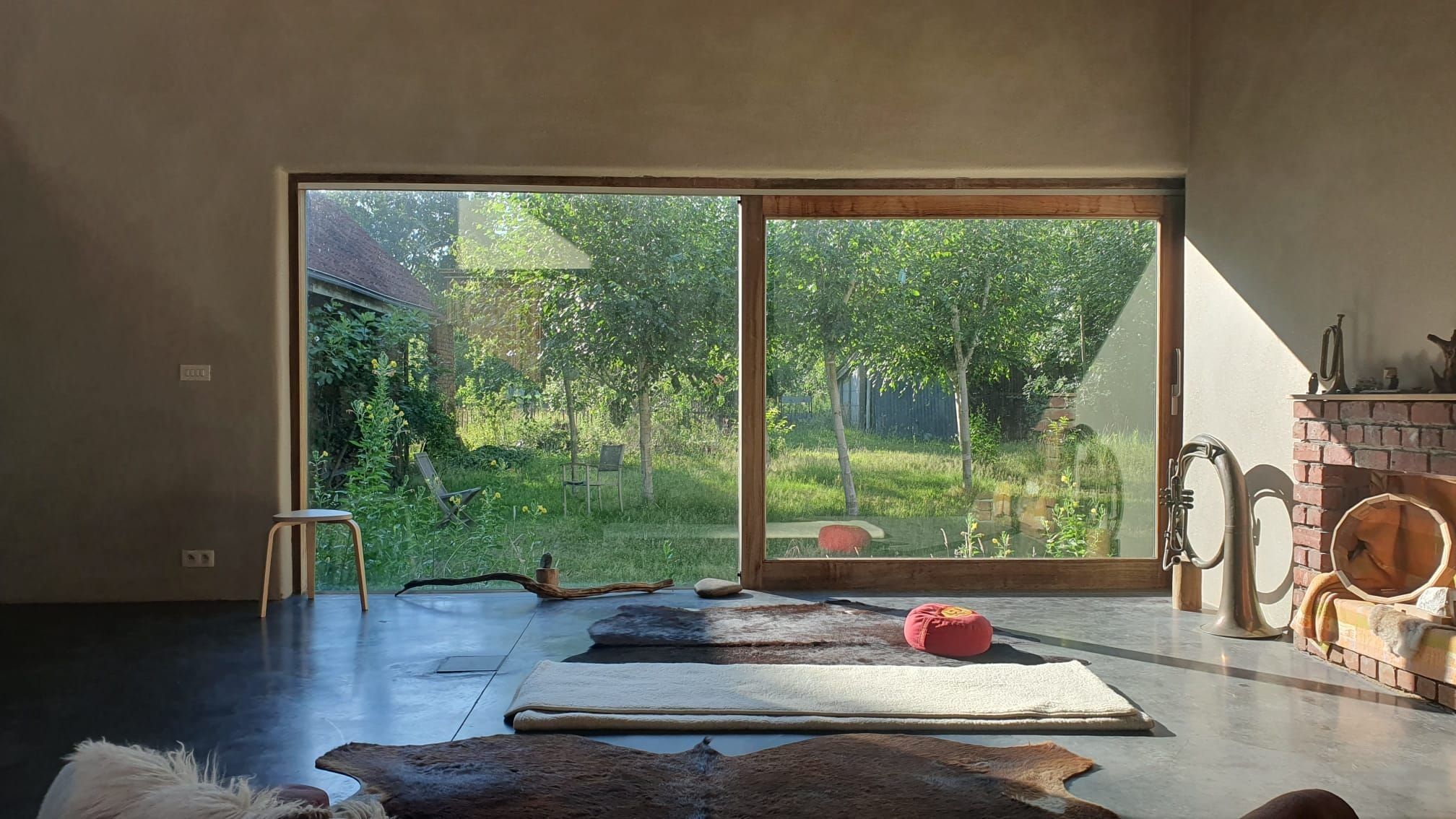 
        <div class='title'>
          WhatsApp Image 2026 02 02 at 17
        </div>
       