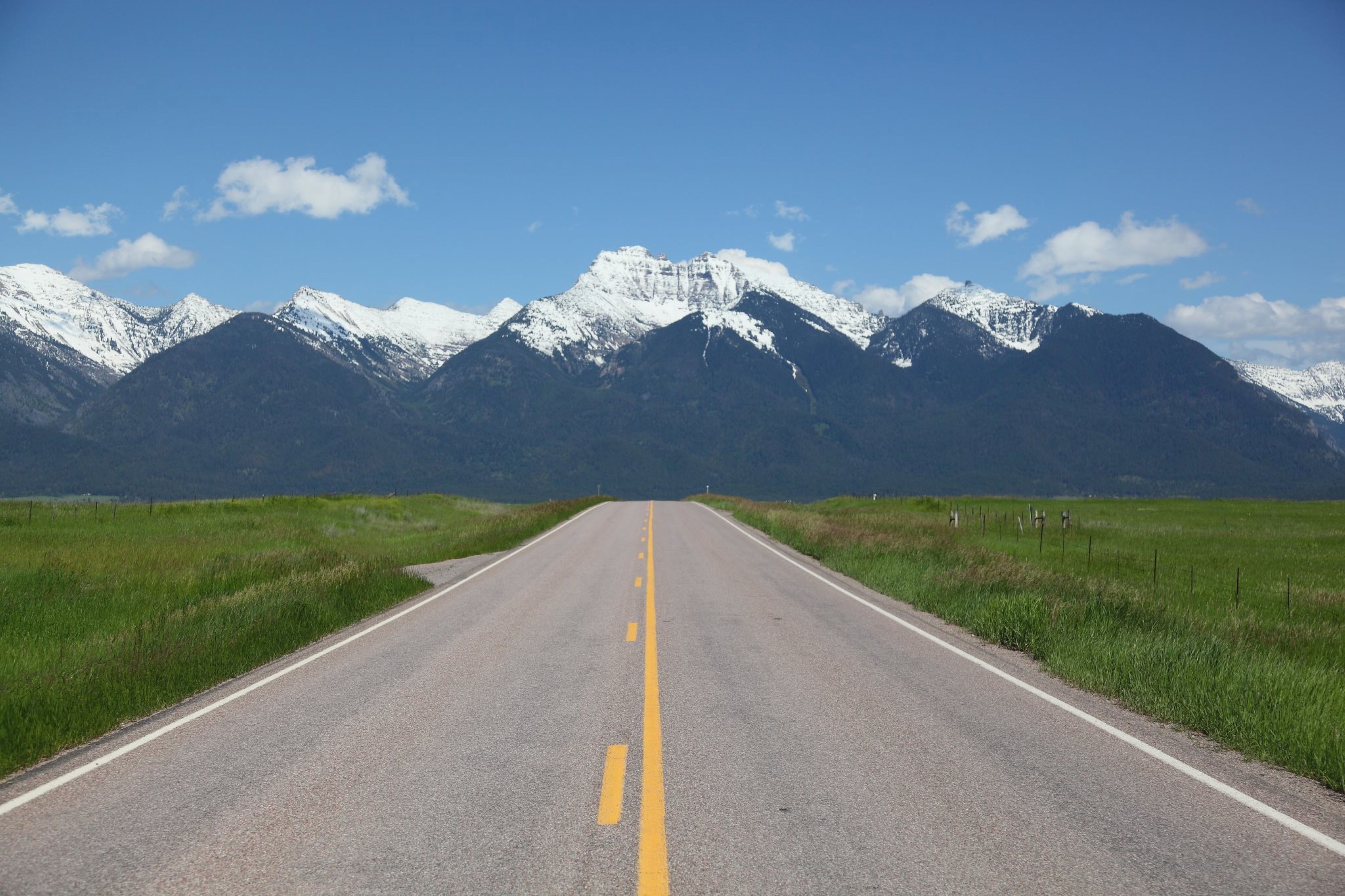 
        <div class='title'>
          Road To Heaven
        </div>
       