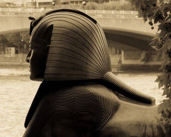 Sphinx Thames