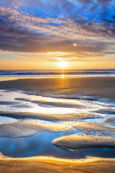 Silent Reflections - Decorative seascape with gentle textures and reflections