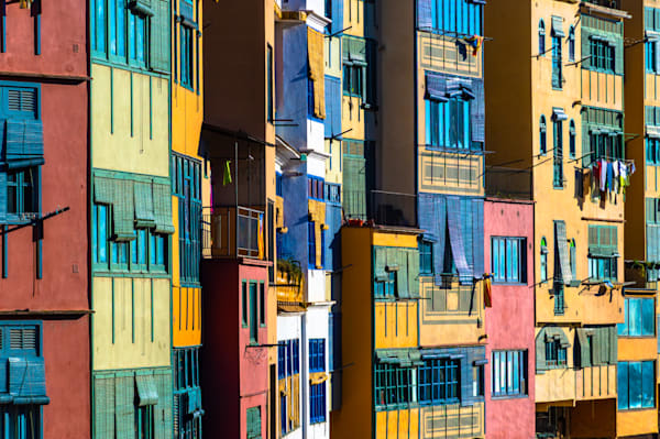 Urban Palette - Architectural photography with strong patterns and visual harmony