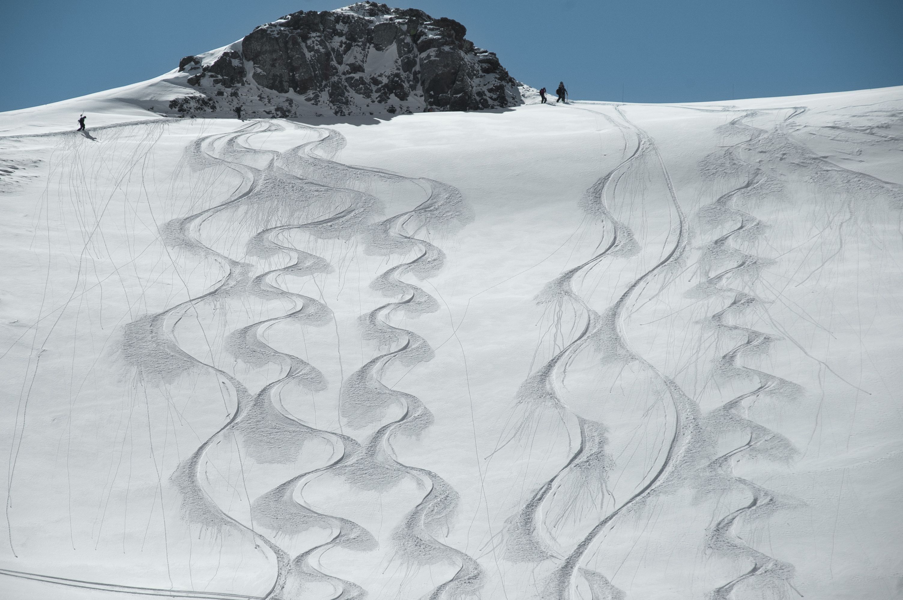 
        <div class='title'>
          Silverton Tracks
        </div>
       