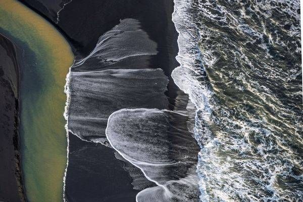 Glacial Gold On Black Sand (1) Photography Art | PBR IMAGES