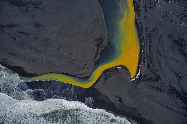 Glacial Gold On Black Sand(2) Photography Art | PBR IMAGES