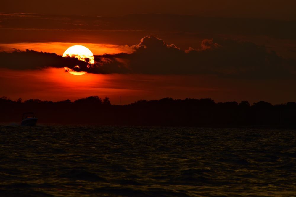 Stark Set, Brilliant, sunset, storm-clouds, red, gold, black