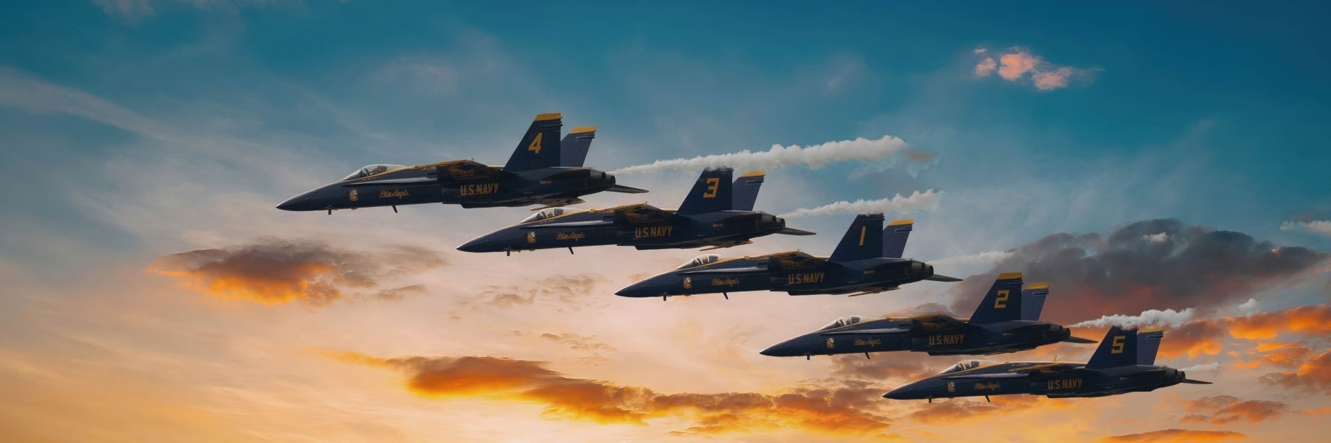 
        <div class='title'>
          Blue Angles (15 Of 24) Darren Edwards
        </div>
       