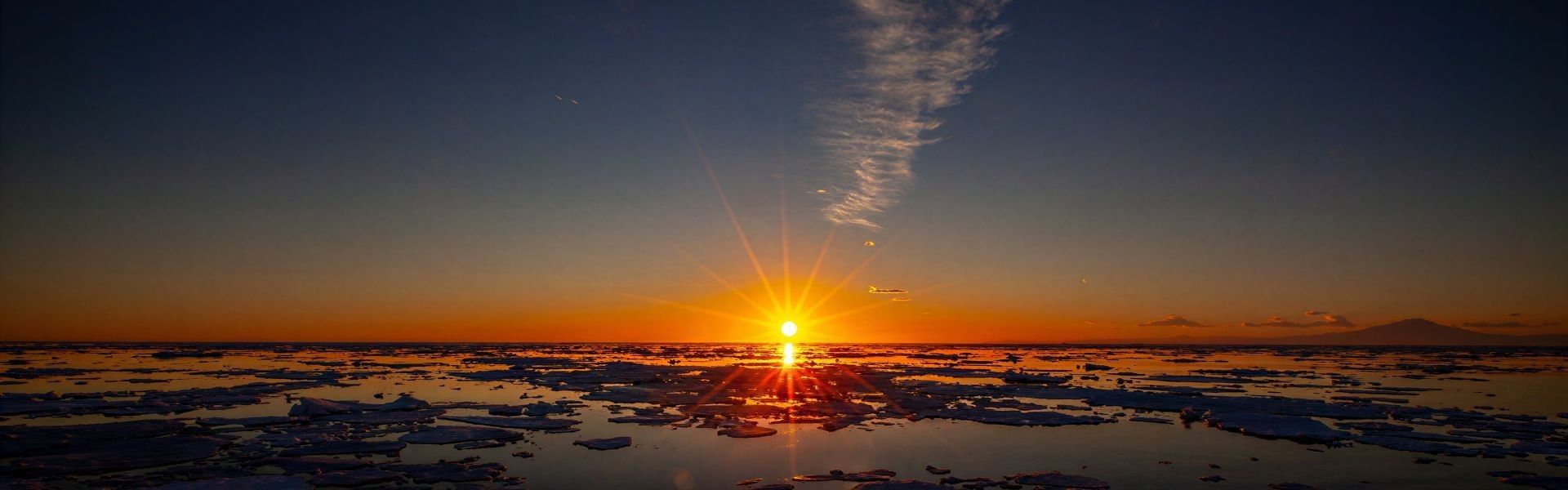 
        <div class='title'>
          Antarctic Sunrise Cathy Vercoe
        </div>
       