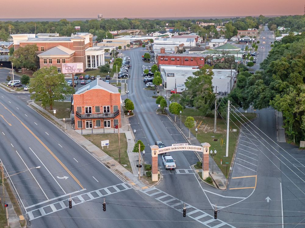 Crestview Main Street 4 28 2024 0934 Photography Art | kramkranphoto