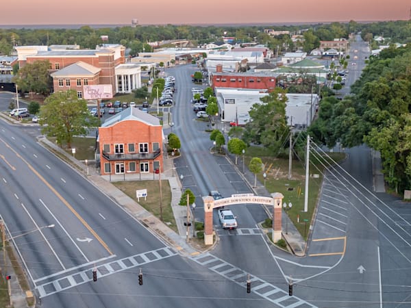 Crestview Main Street 4 28 2024 0934 Photography Art | kramkranphoto