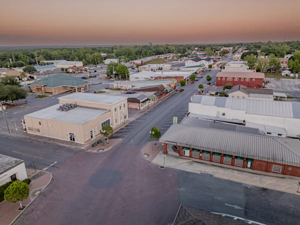 Crestview Main Street 4 28 2024  7 Photography Art | kramkranphoto