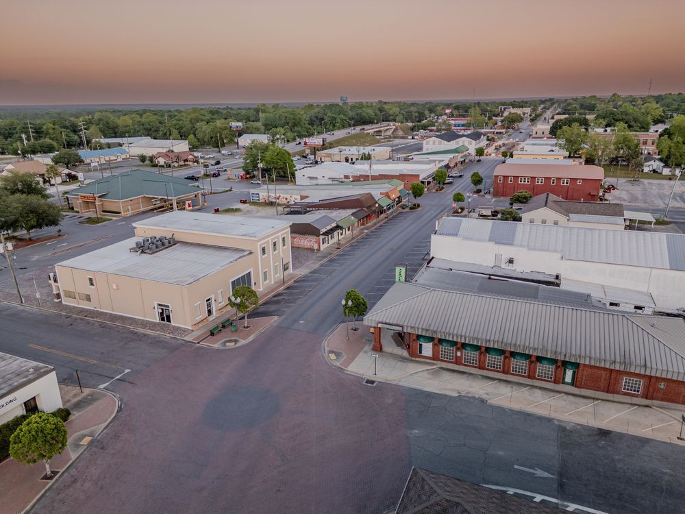 Crestview Main Street 4 28 2024  7 Photography Art | kramkranphoto