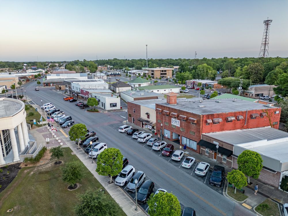 Crestview Main Street 4 28 2024  3 2 Photography Art | kramkranphoto