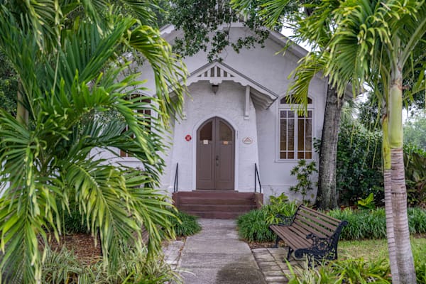 Cocoa Village Main Street 5 10 2024 5008 Photography Art | kramkranphoto