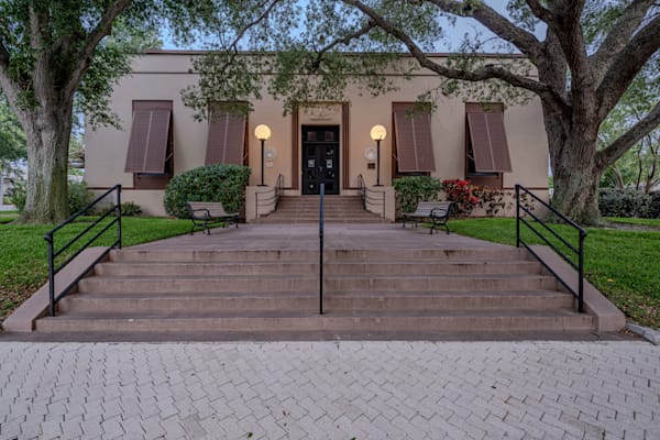 Cocoa Village Main Street 5 10 2024 2110 Photography Art | kramkranphoto