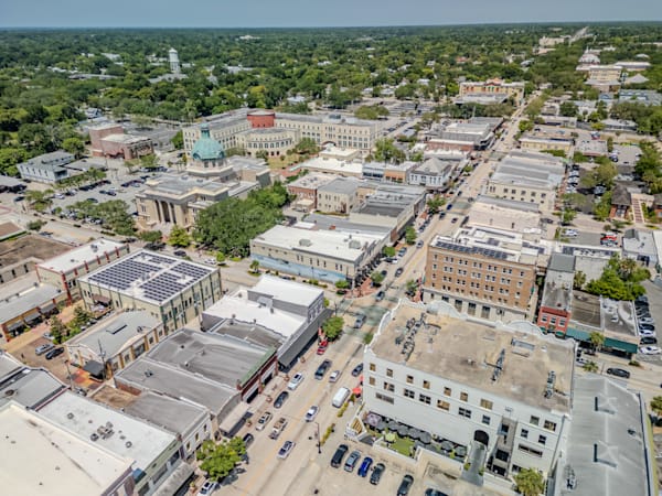 De Land Main Street 4 20 2024  8 2 Photography Art | kramkranphoto