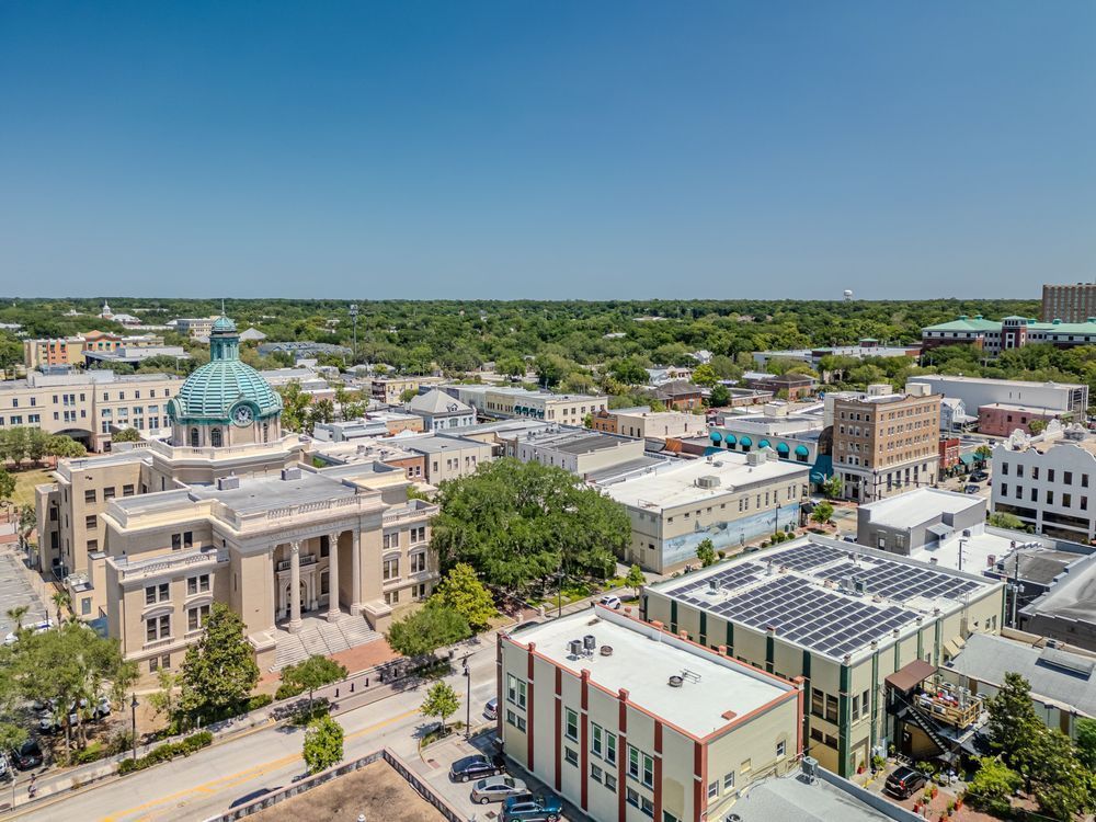 De Land Main Street 4 20 2024  3 2 Photography Art | kramkranphoto