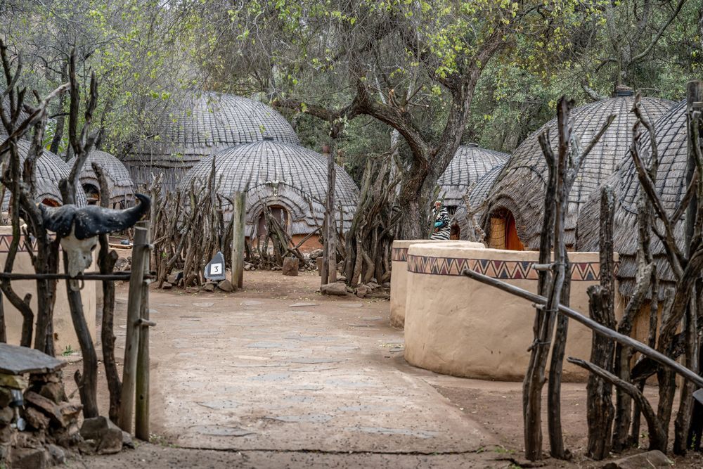 Zulu Village Scene Photography Art | kramkranphoto