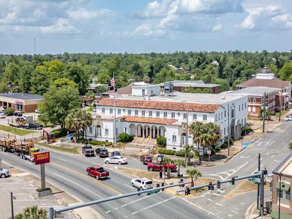 Marianna Main Street 4 29 2024 0962 Photography Art | kramkranphoto