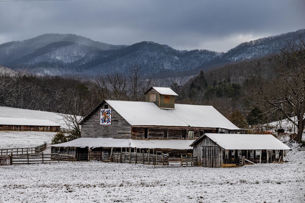 The Beautiful Barn In Winter Photography Art | kramkranphoto