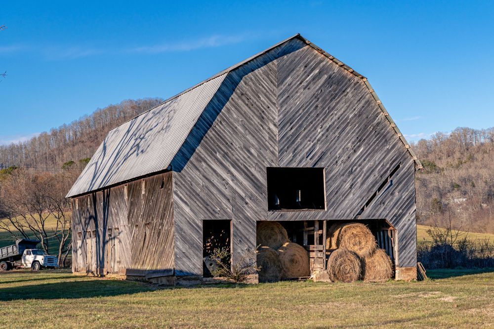 Hay There, Thats A Nice Barn! Photography Art | kramkranphoto