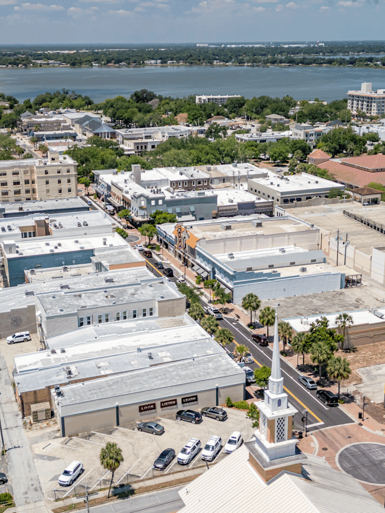 Winter Haven Main Street 4 24 2024  26 Photography Art | kramkranphoto