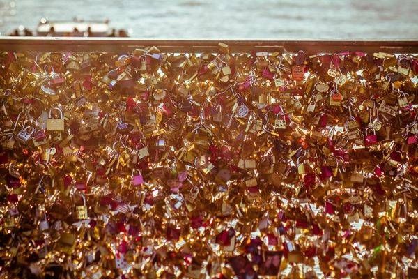 Love at Pont des Arts 2