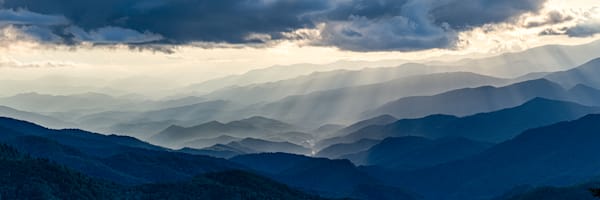 A Beautiful Smoky Mountain In Blue Print