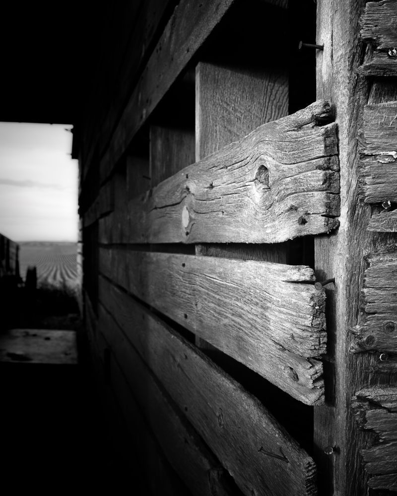 Old Corncrib Details