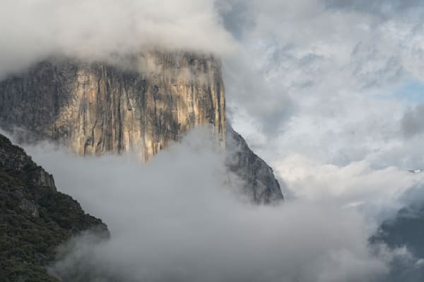 Breaking Sunlight on El Capitan - Yosemite Valley